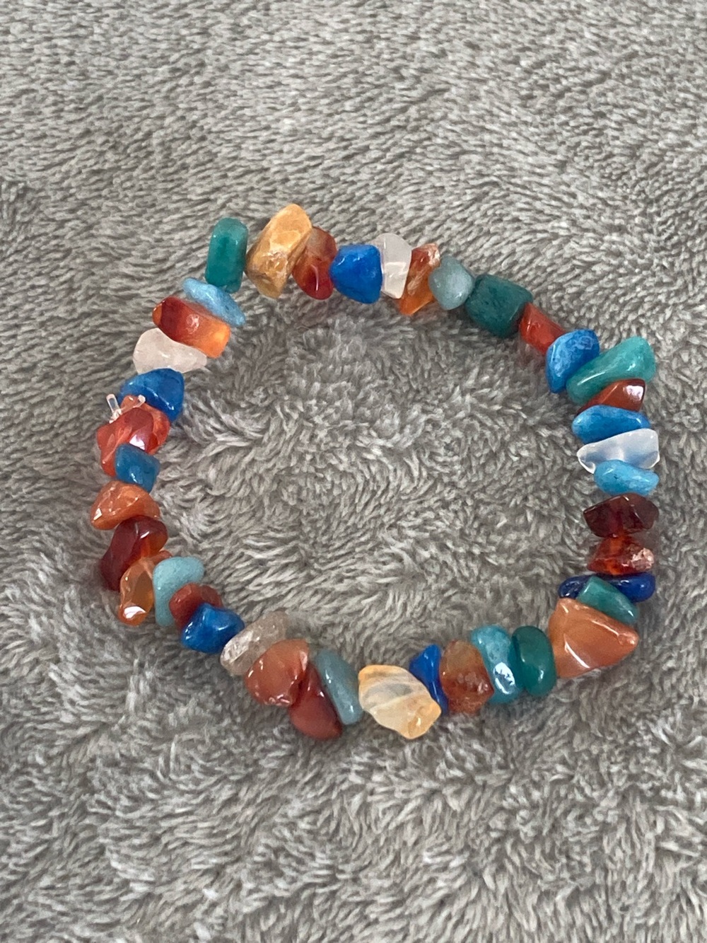 Colorful chip bead bracelet